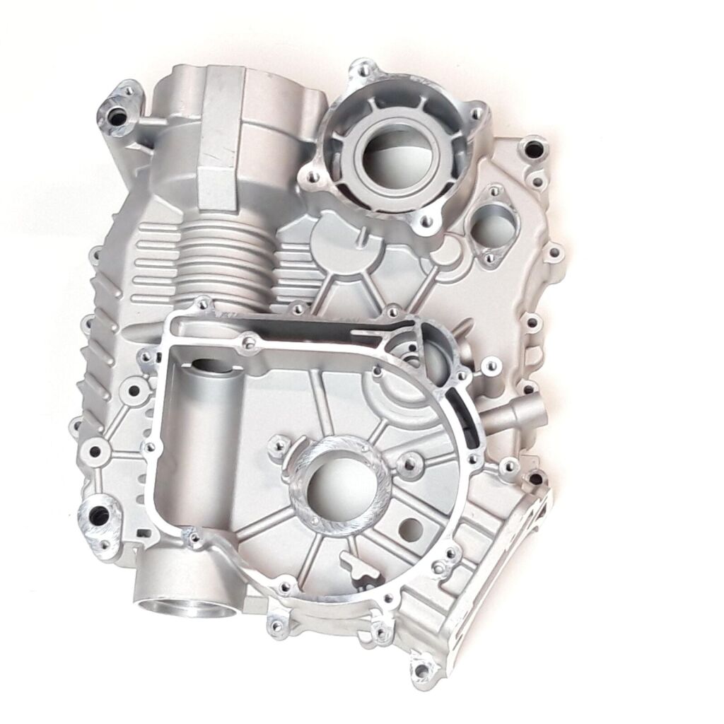 RIGHT CRANKCASE ASSY