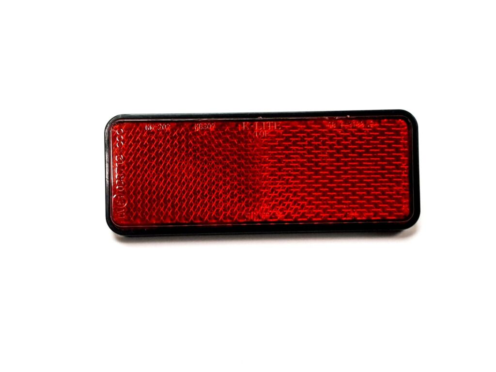 REAR REFLECTOR