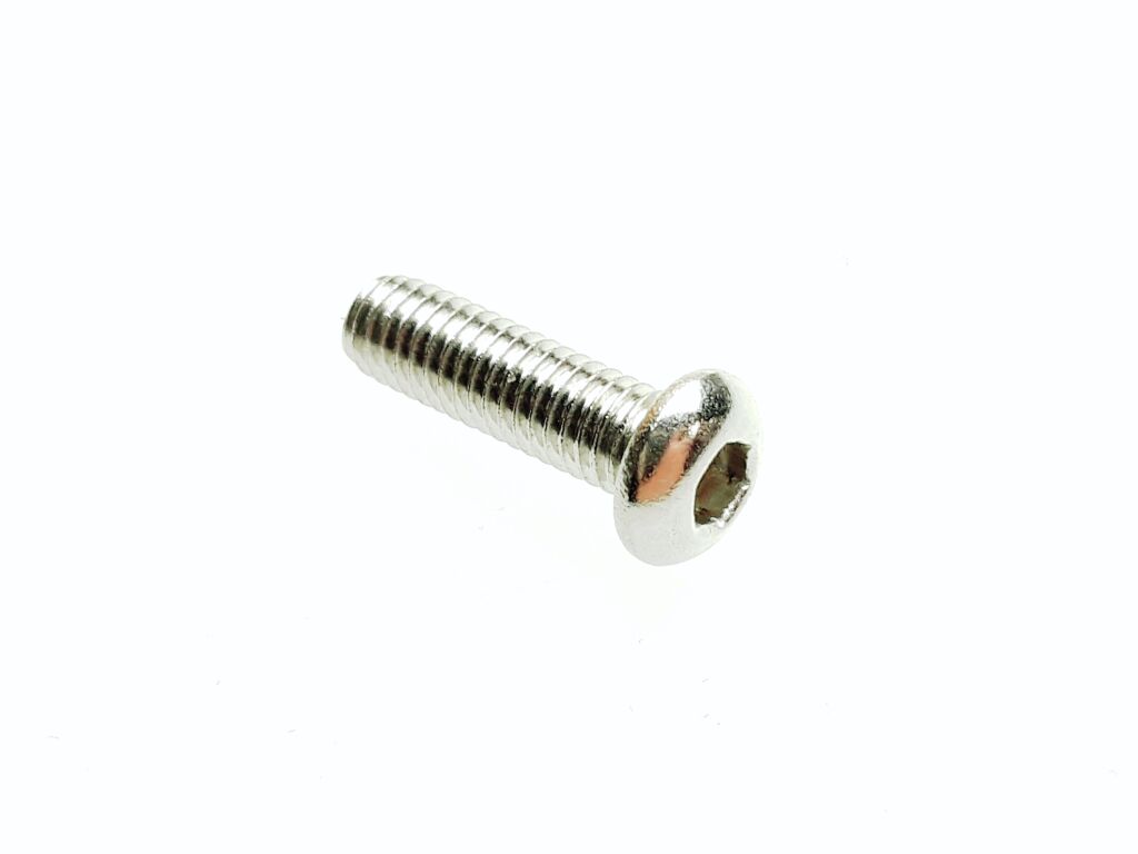 SCREW M6×20