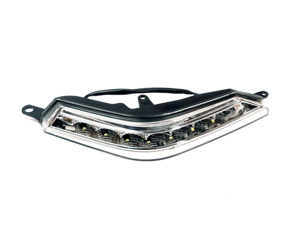 FRONT POSITION LIGHT R (WHITE)