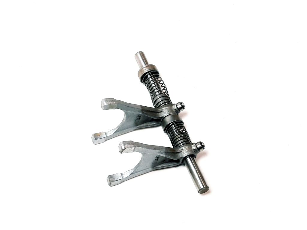 HR GEAR SHIFT FORK SHAFT ASSEMBLY