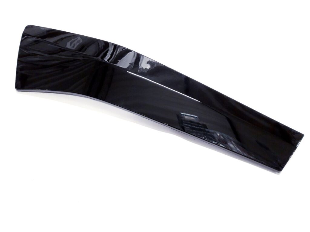 RIGHT DOOR PANEL (BLACK)