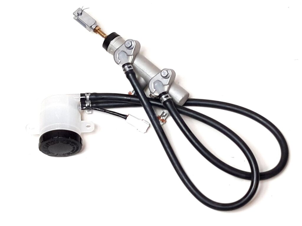 MASTER CYLINDER