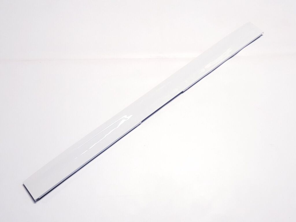 CARGO DOOR PANEL STRIP WHITE