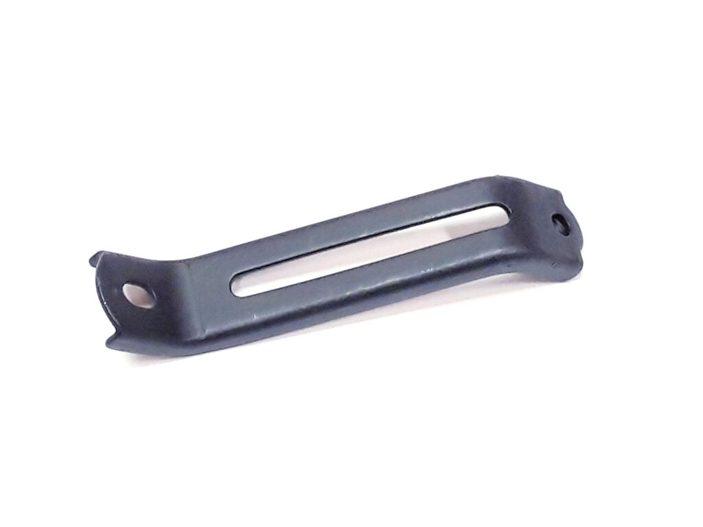 Front and rear vehicle body mounting brackets