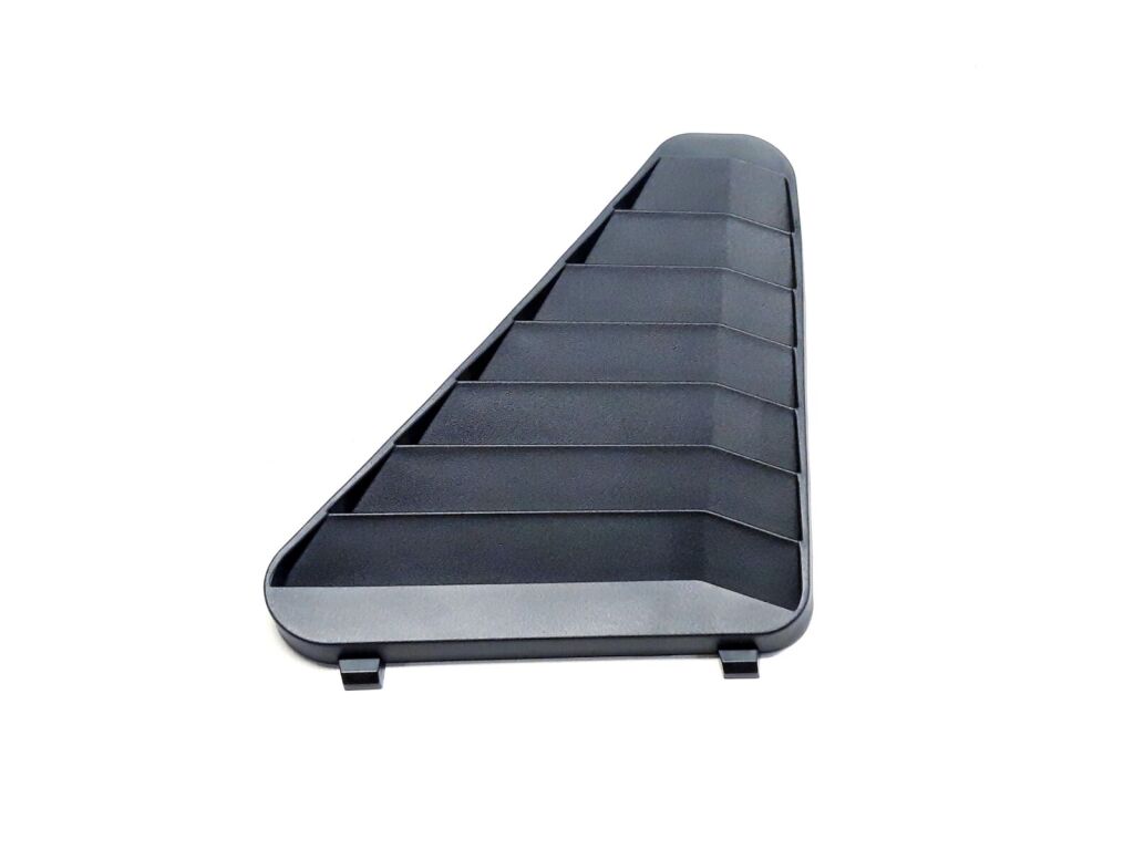 Rear cargo box left grille